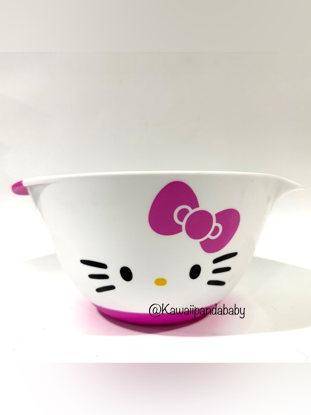 NWT 2023 Sanrio Hello Kitty Kitchen Pink & White Plastic / Silicone Mixing Bowl